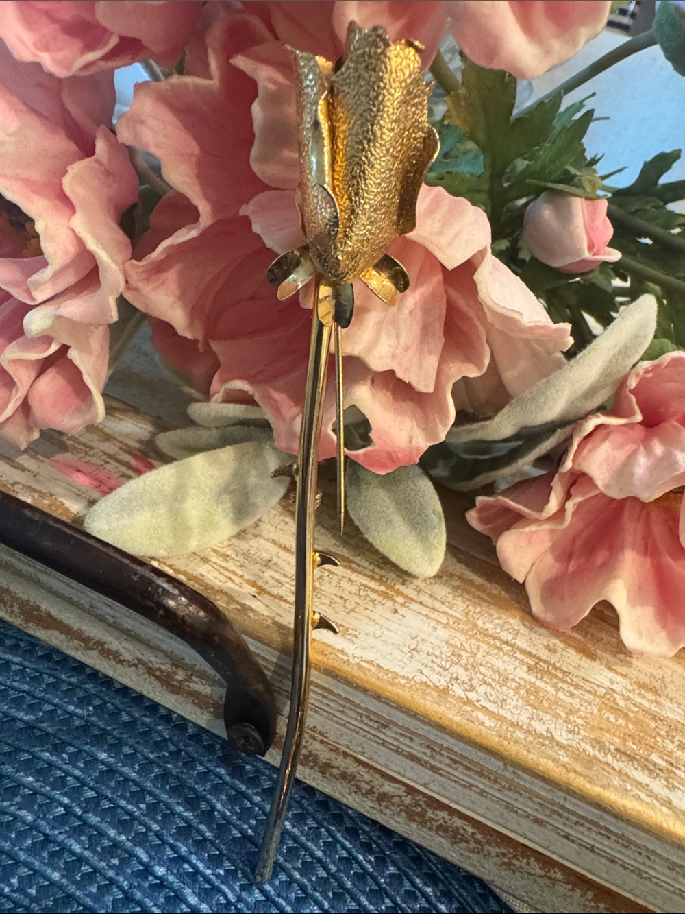 Long rose Vintage Gold Flower pin